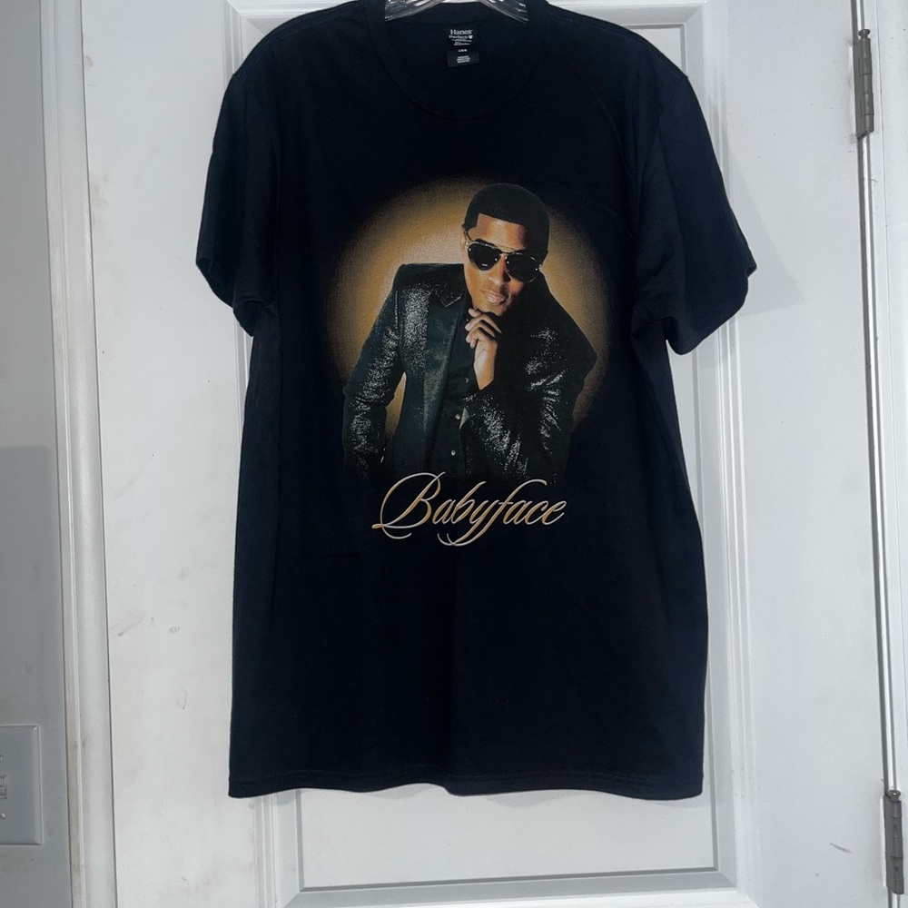 Hanes Black Graphic Babyface Tee with Gold Portrait - Picture 3 of 6